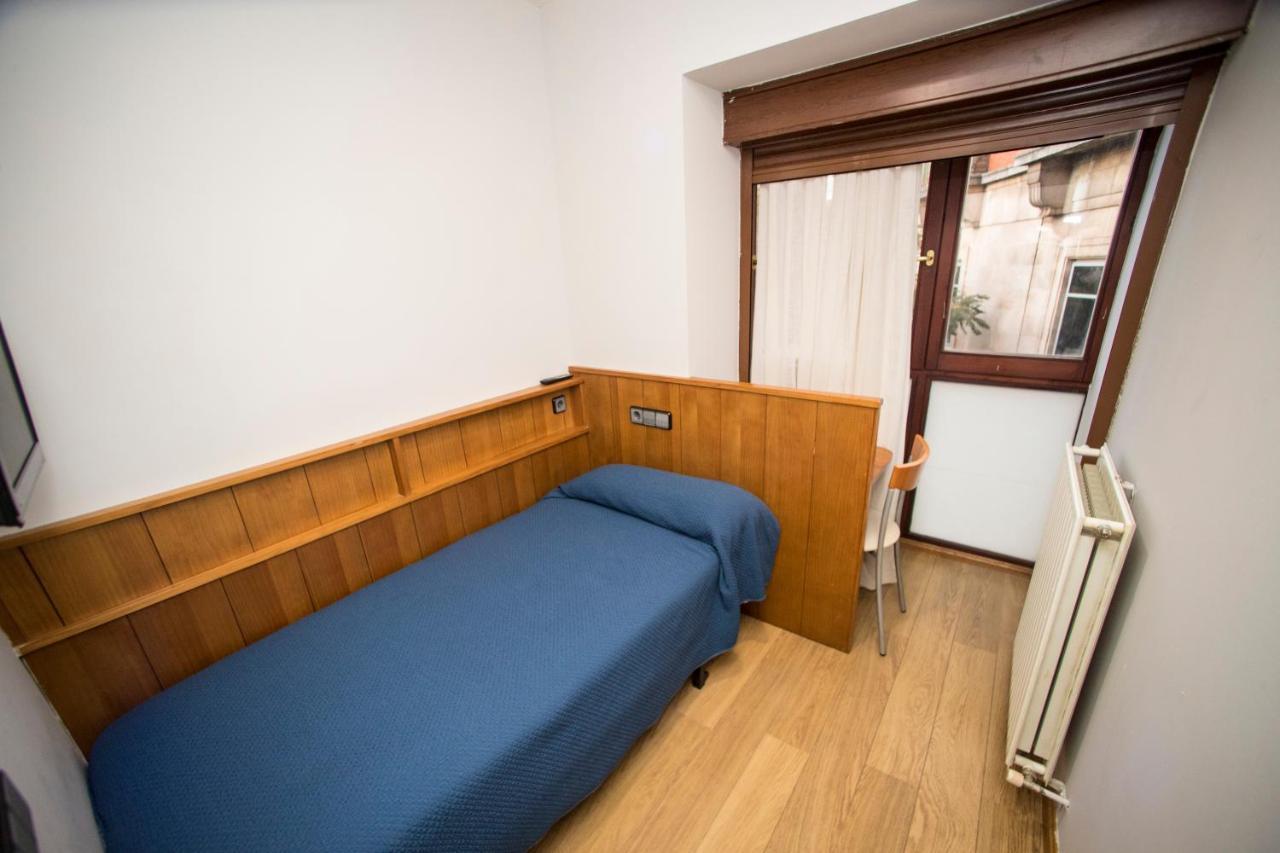 Hostal Caballeros Soria Oda fotoğraf