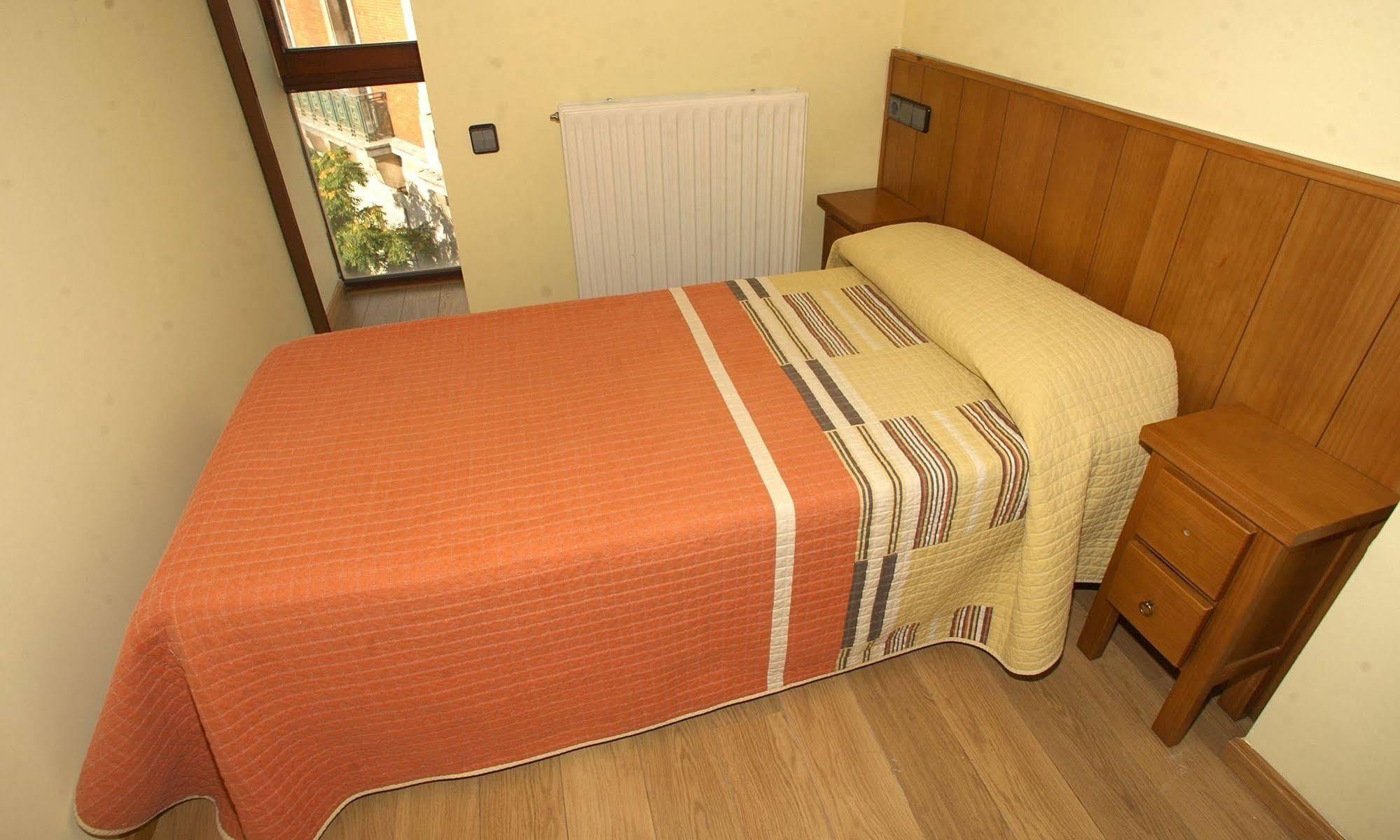 Hostal Caballeros Soria Dış mekan fotoğraf