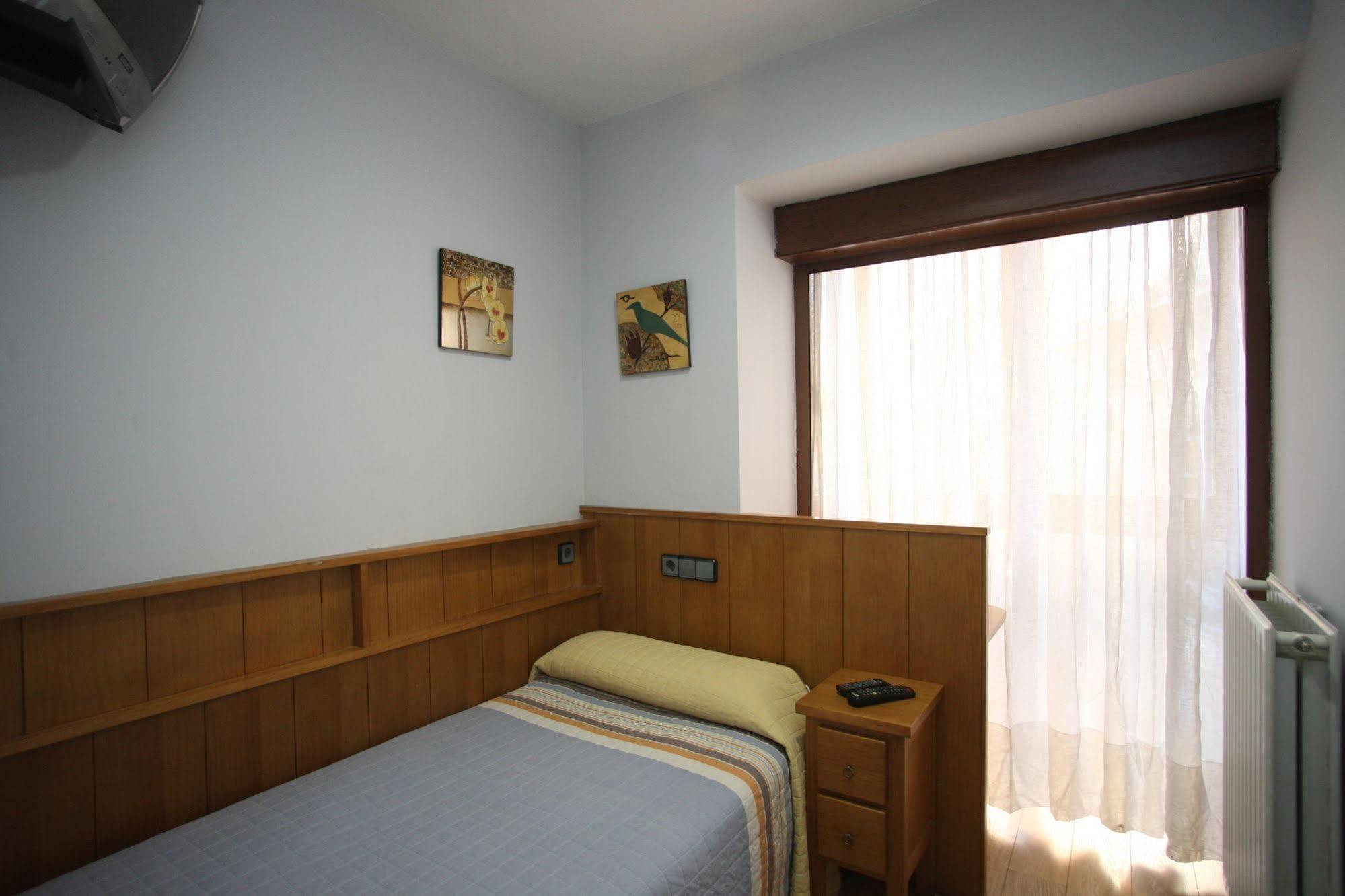 Hostal Caballeros Soria Dış mekan fotoğraf